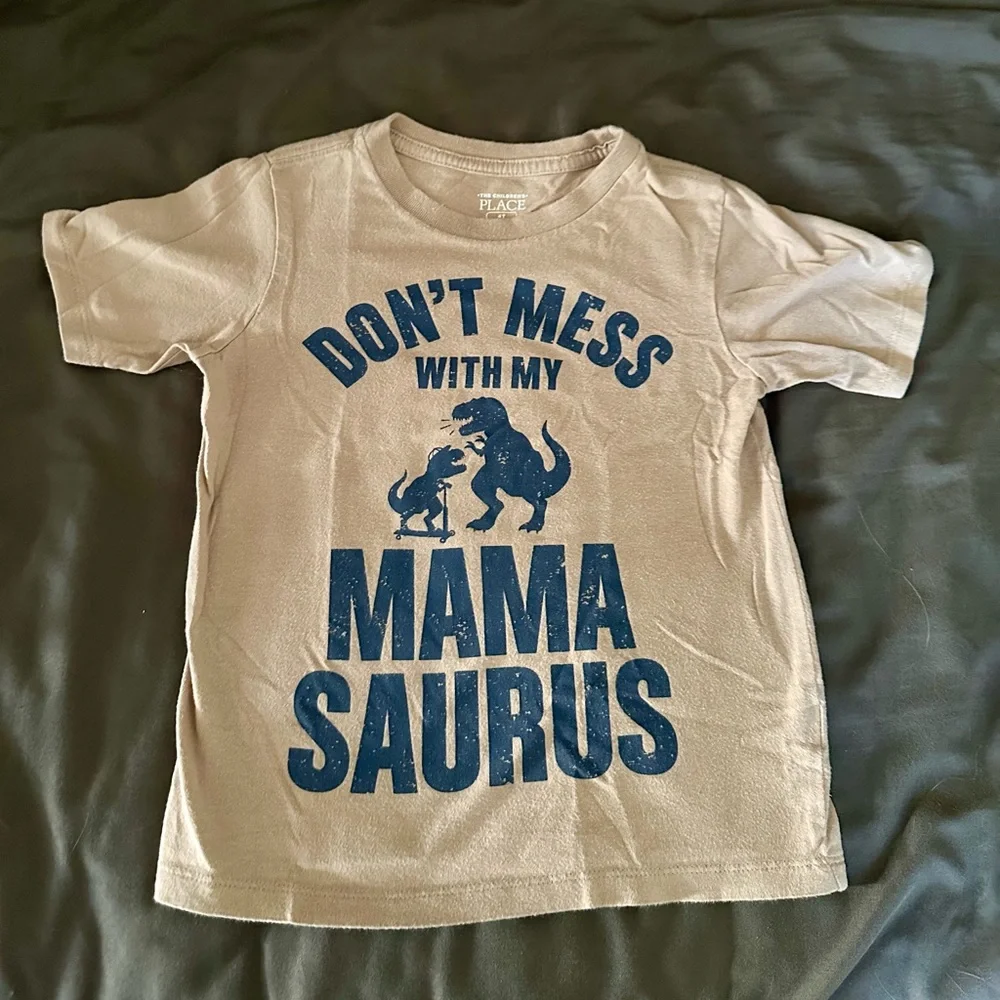 Don’t Mess With My Mama Saurus t-shirt-The Children’s Place boys size 4T